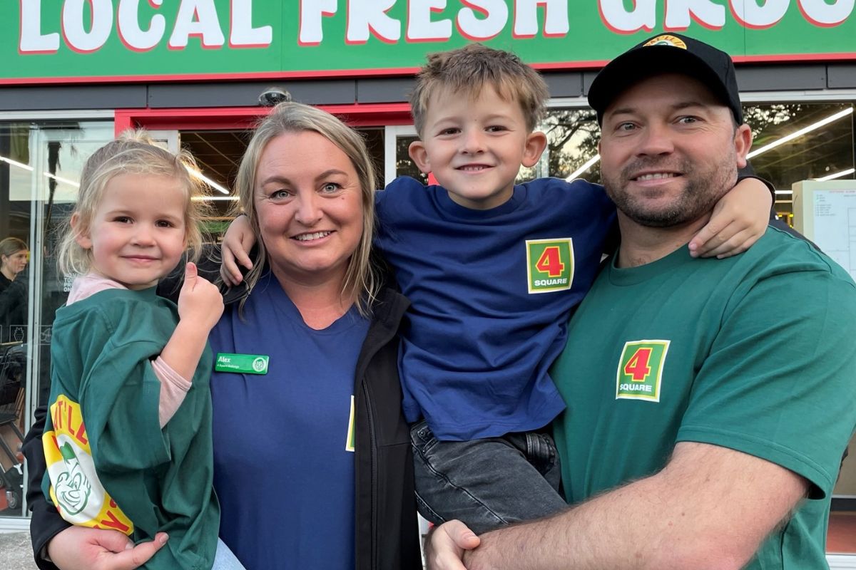 New Four Square Opens - Supermarket News